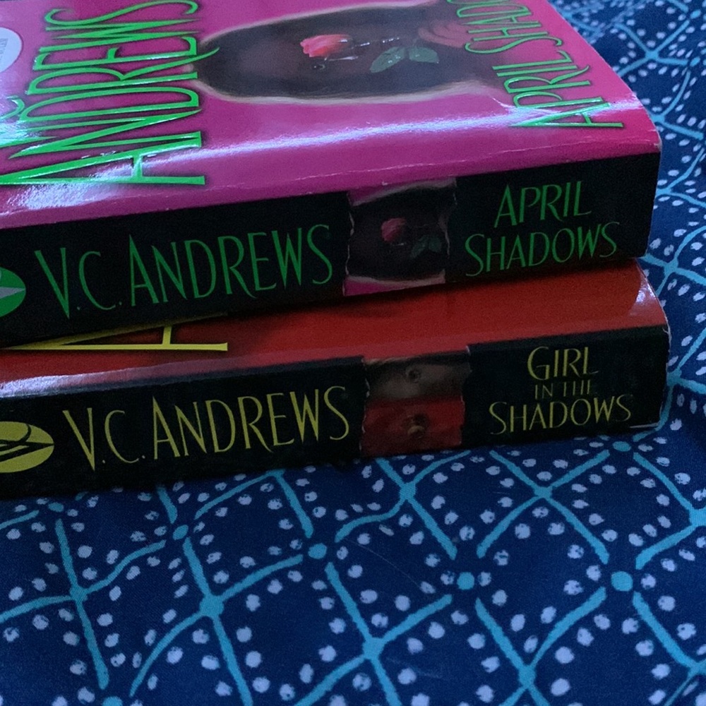V.C. Andrews book set - Picture 6 of 6